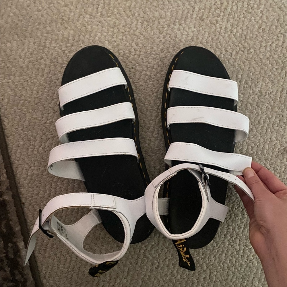 BLAIRE HYDRO LEATHER STRAP SANDALS NEVER WORN Sz 11